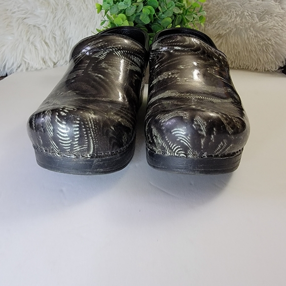 Dansko Professional Clogs - Picture 5 of 9